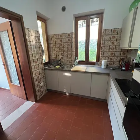 Casa Indipendente Cà Bottura Agli Ulivi Garda (Verona)